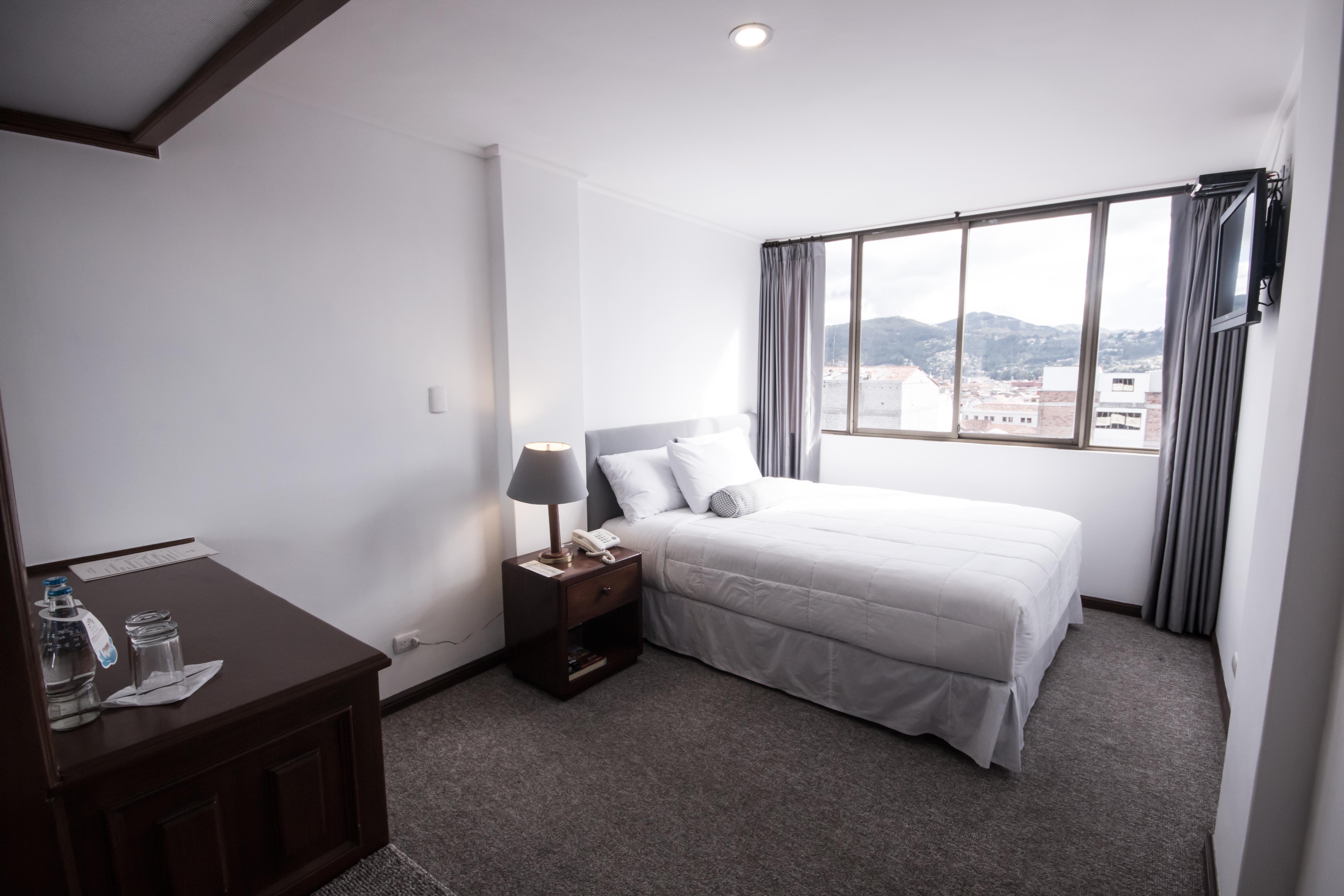Hotel Presidente Cuenca Esterno foto