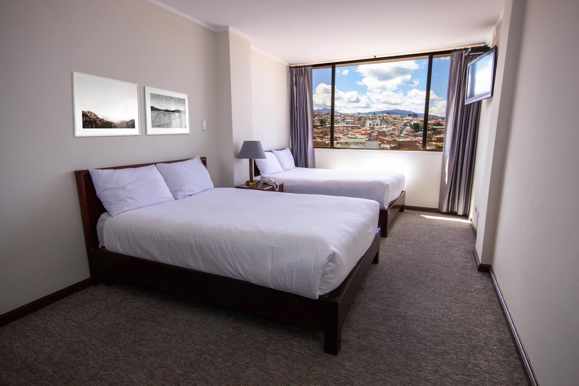 Hotel Presidente Cuenca Esterno foto