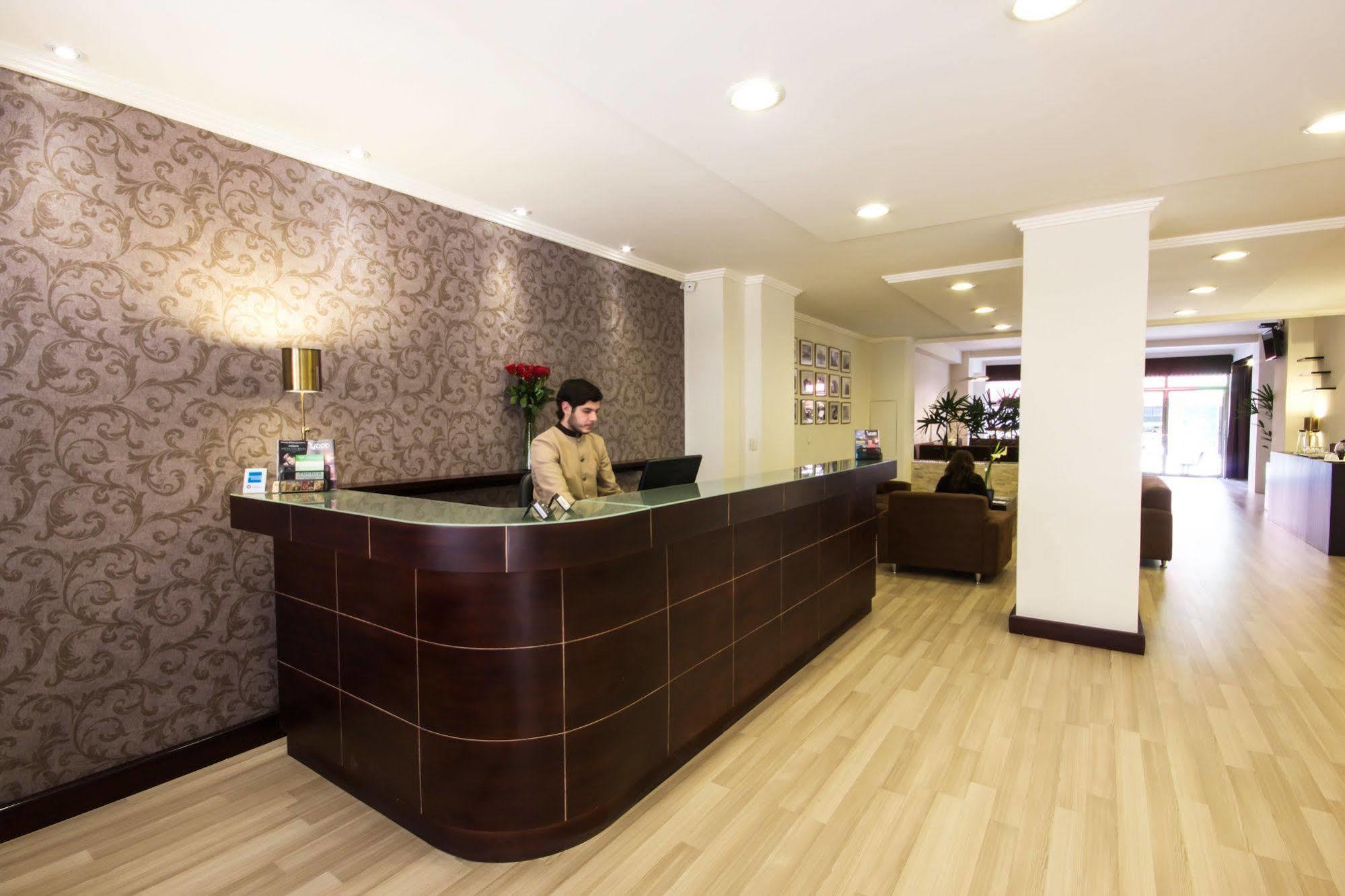 Hotel Presidente Cuenca Esterno foto