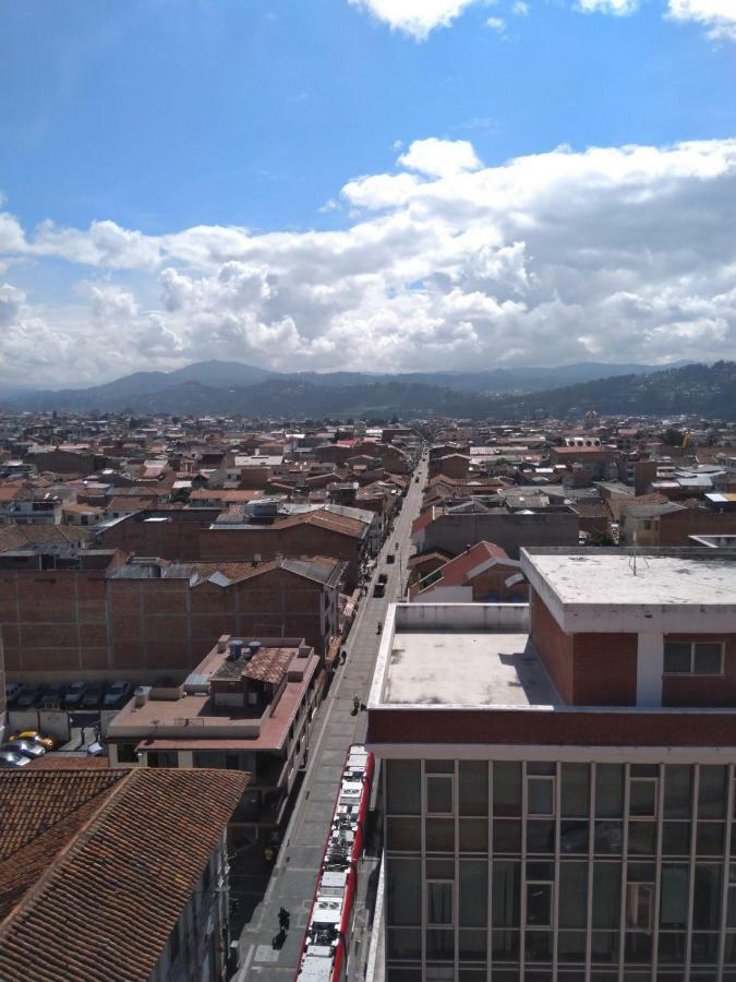 Hotel Presidente Cuenca Esterno foto