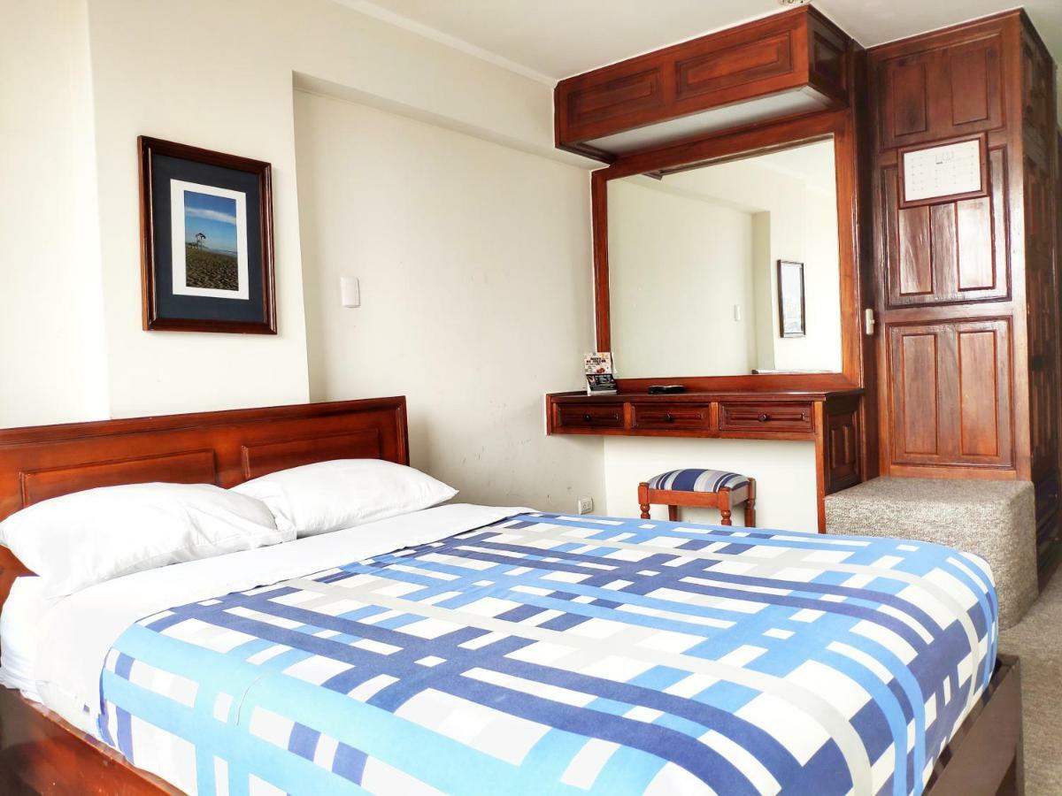 Hotel Presidente Cuenca Esterno foto